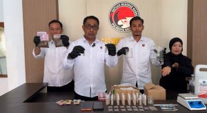 Polisi Bongkar Tempat Pembuatan Tembakau Sintetis di Perumahan Kota Kendari